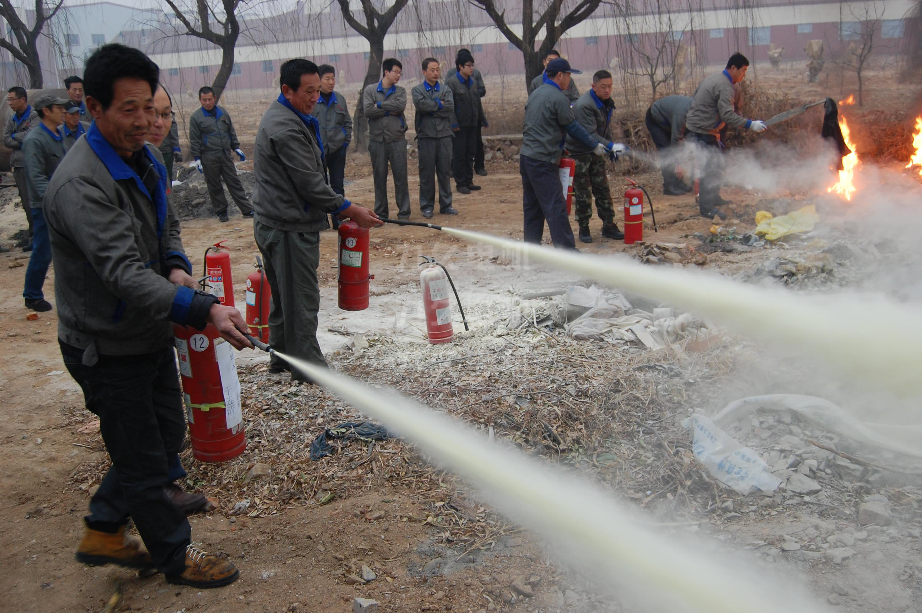 力久電機(jī)消防演練2 力久電機(jī)消防演練2