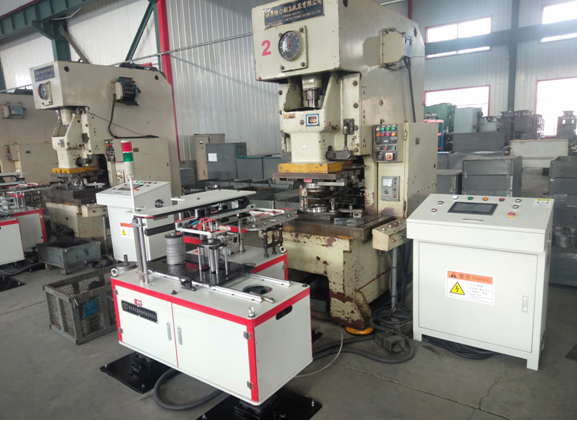 自動送料機械手 自動送料機械手