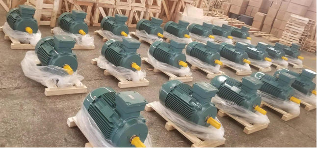 三相異步電機(jī) 三相異步電機(jī)