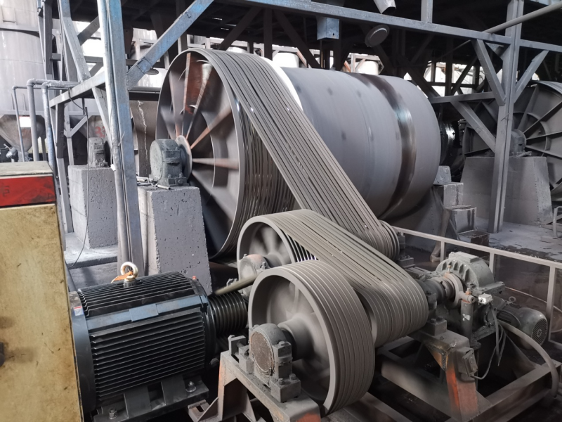 力久永磁電機(jī)在某廠球磨機(jī)上改造應(yīng)用 力久永磁電機(jī)在某廠球磨機(jī)上改造應(yīng)用