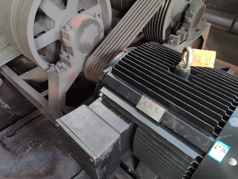 力久永磁電機(jī)在某廠球磨機(jī)上改造應(yīng)用 力久永磁電機(jī)在某廠球磨機(jī)上改造應(yīng)用