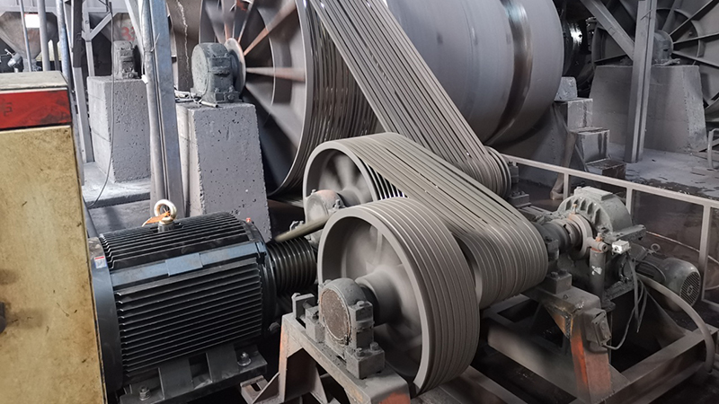 力久永磁電機(jī)在某廠球磨機(jī)上改造應(yīng)用